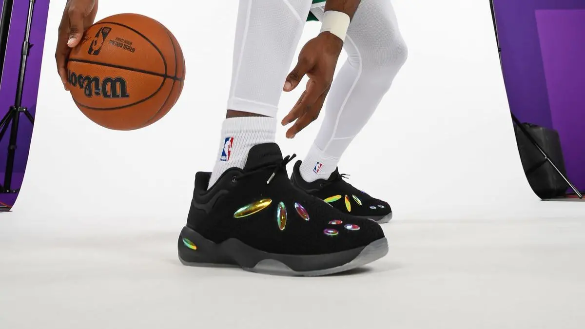 Hinh anh 7: 5 cau chuyen giay sneaker gay sot nhat mua giai NBA 2024-2025