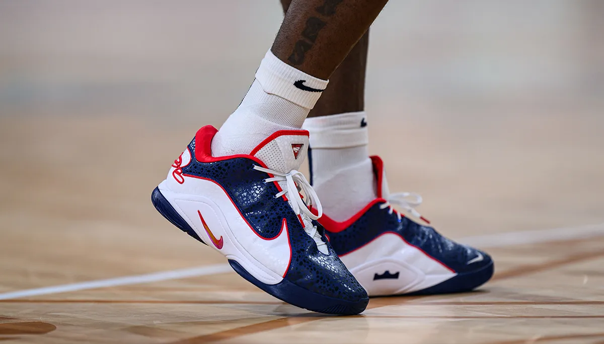 Hinh anh 4: Nike LeBron 22 "King Shoes"