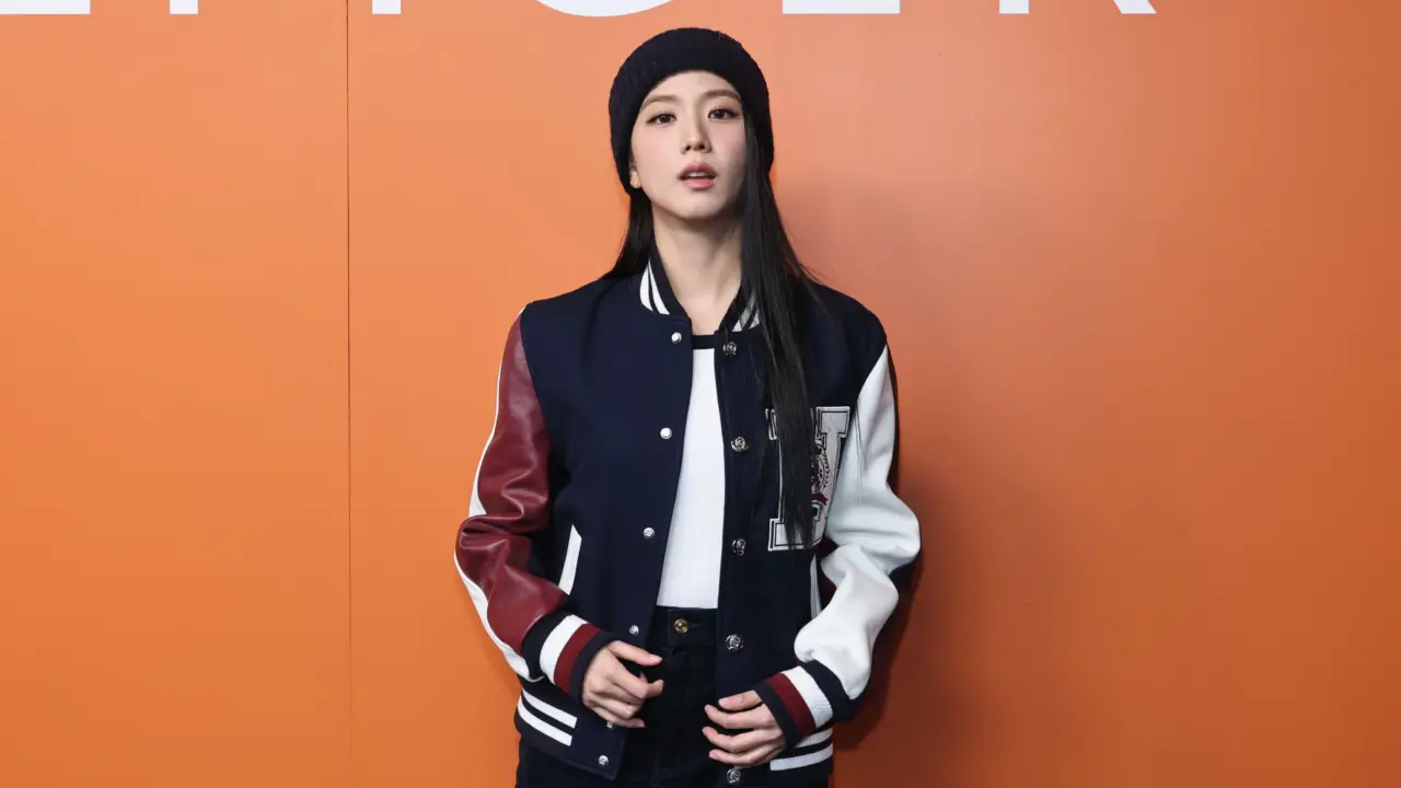 Jisoo của BlackPink góp mặt trong chiến dịch năm mới của Tommy Hilfiger Hinh anh 1: Jisoo cua BlackPink gop mat trong chien dich nam moi cua Tommy Hilfiger