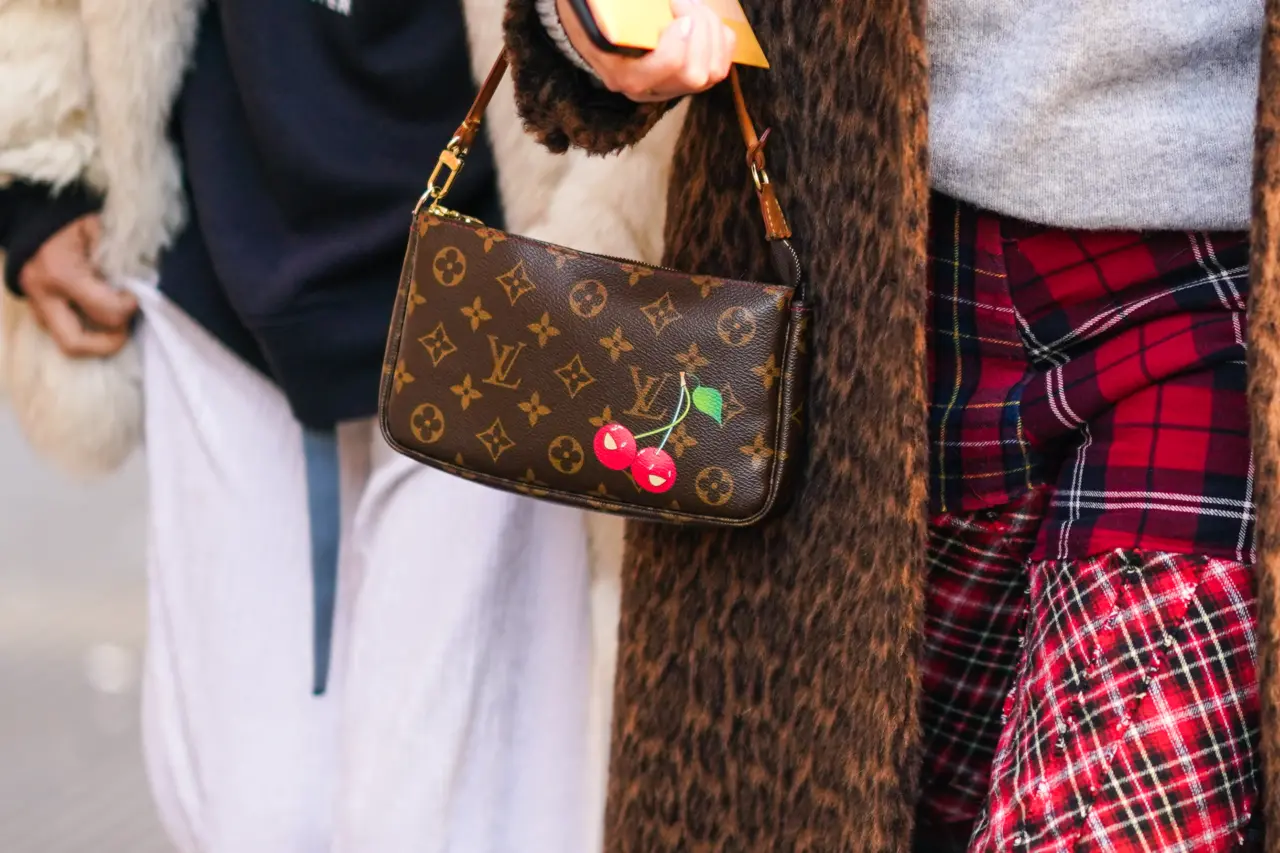 Hinh anh 2: Co the ban chua biet Louis Vuitton va Murakami da tung hop tac