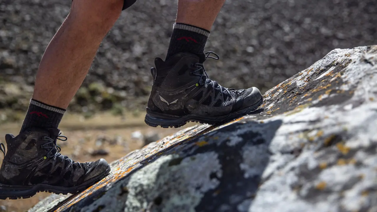 Hinh anh 2: Giay hiking Salewa Mountain Trainer Lite Mid GTX, thiet ke nhe, chong nuoc, de Pomoca bam chac