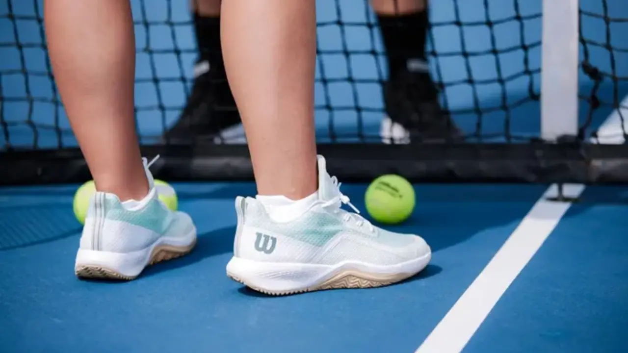 Wilson Rush Pro 4.5: Giày tennis bền, thoáng khí