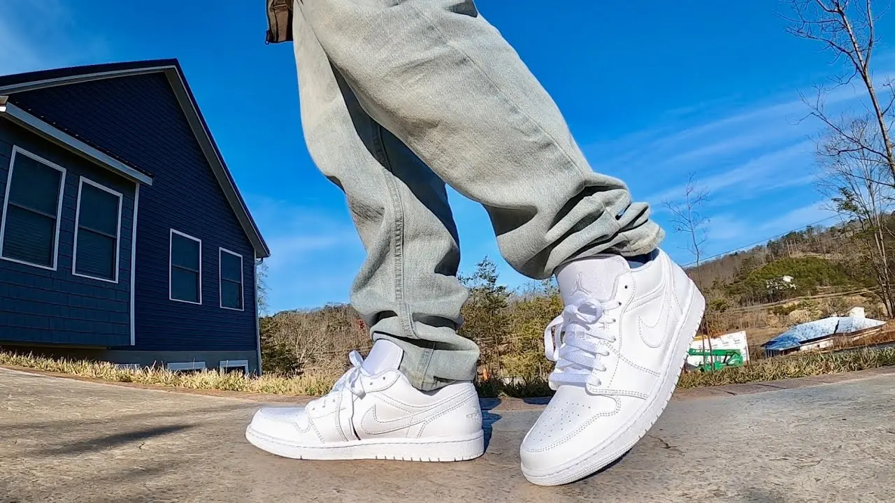 Top những mẫu giày sneakers trắng đẹp nhất