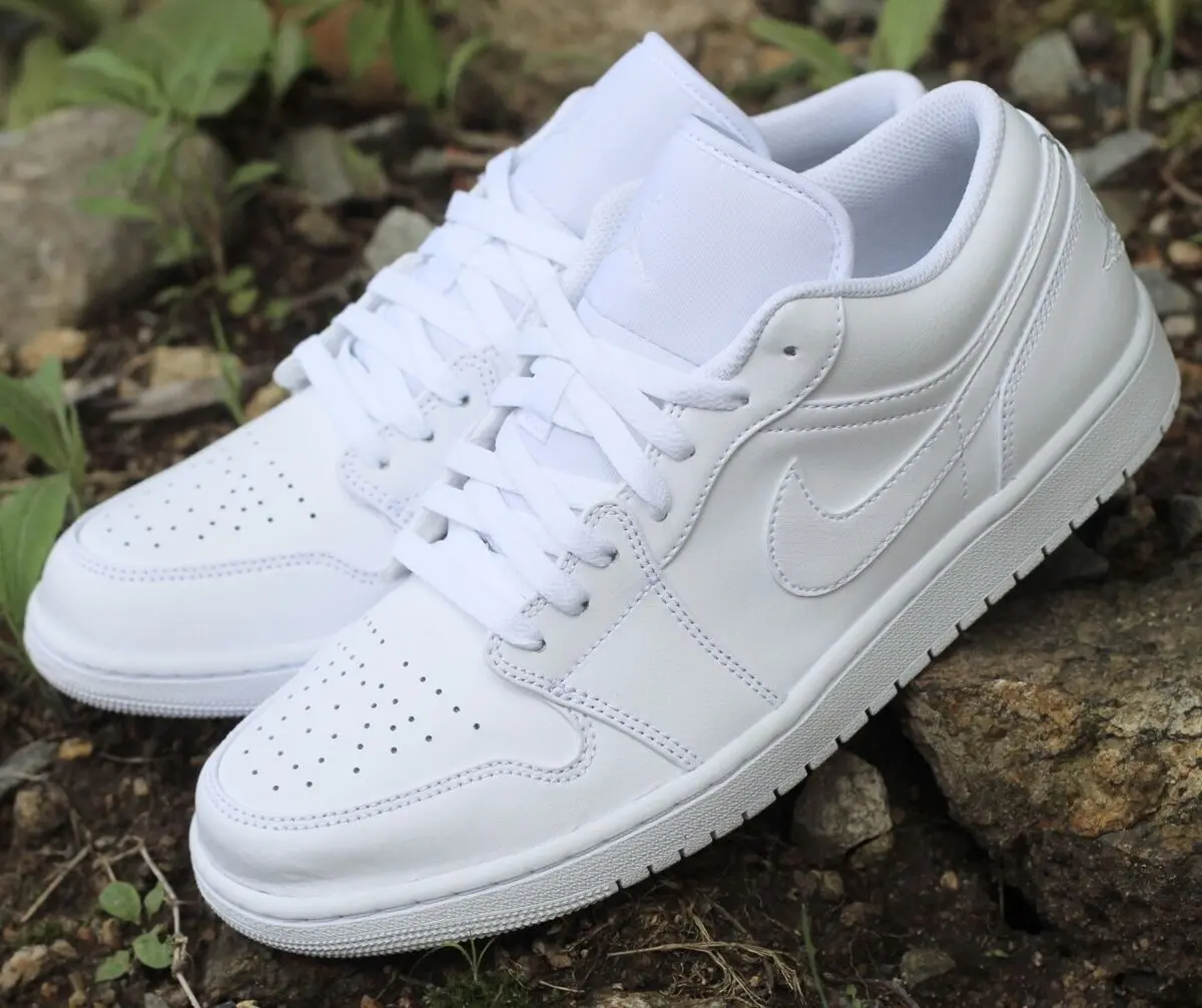 Top những mẫu giày sneakers trắng đẹp nhất