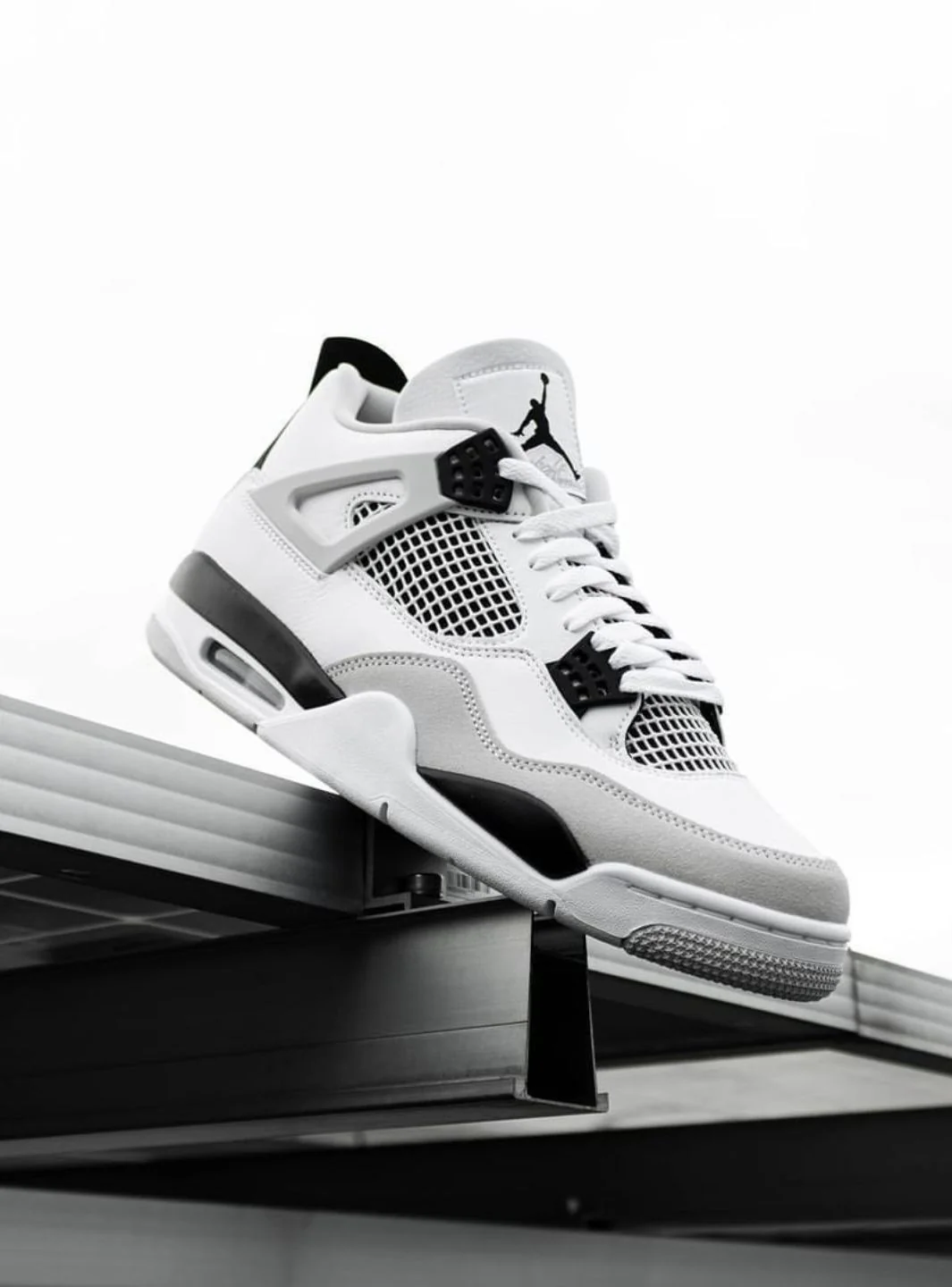 Top những mẫu giày sneakers trắng đẹp nhất