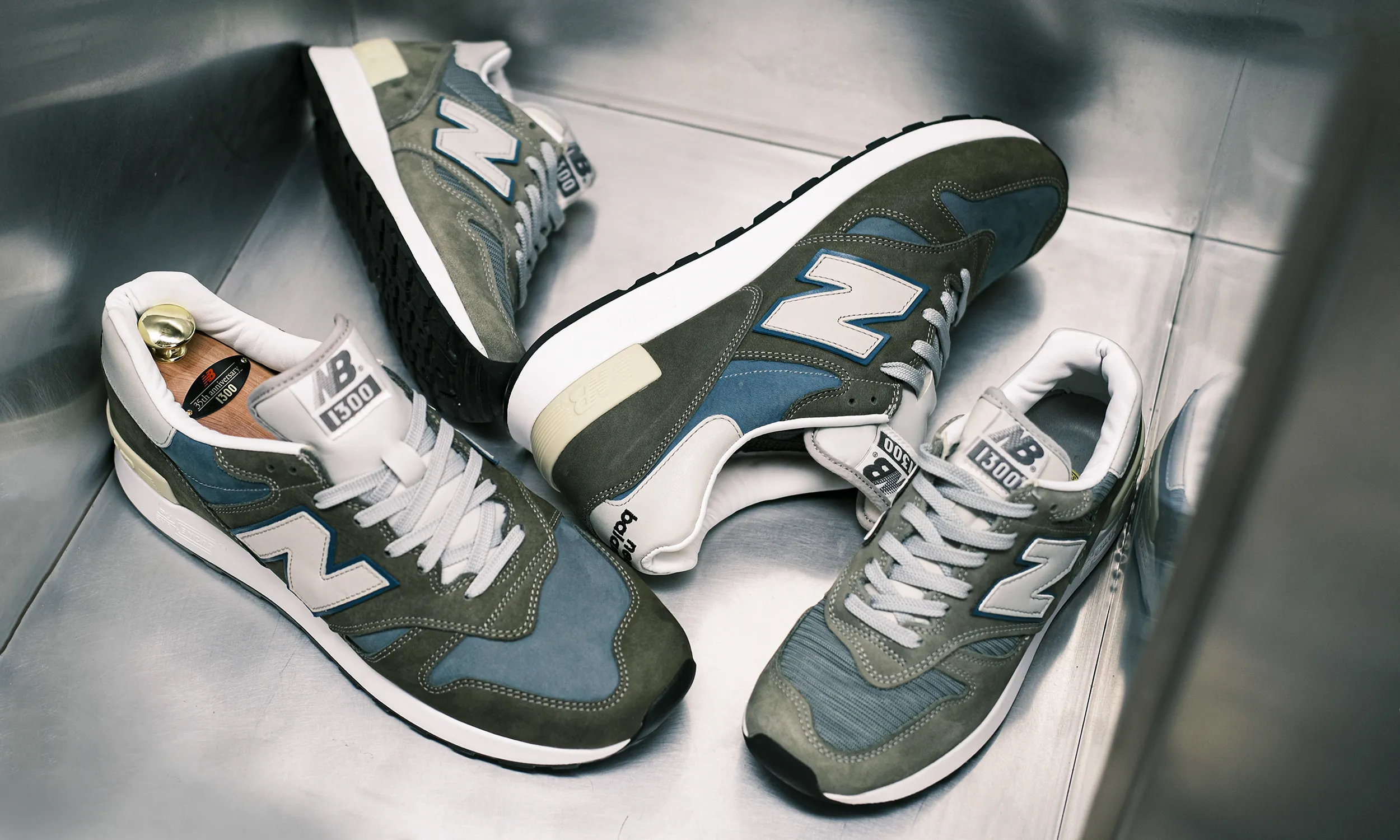 Hinh anh 2: New Balance 1300JP: Tro lai mot lan nua