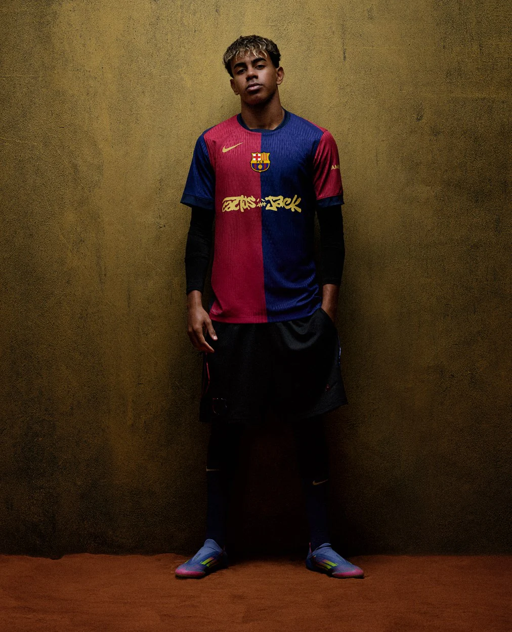 Travis Scott x FC Barcelona: Một sự kết hợp "bùng nổ"