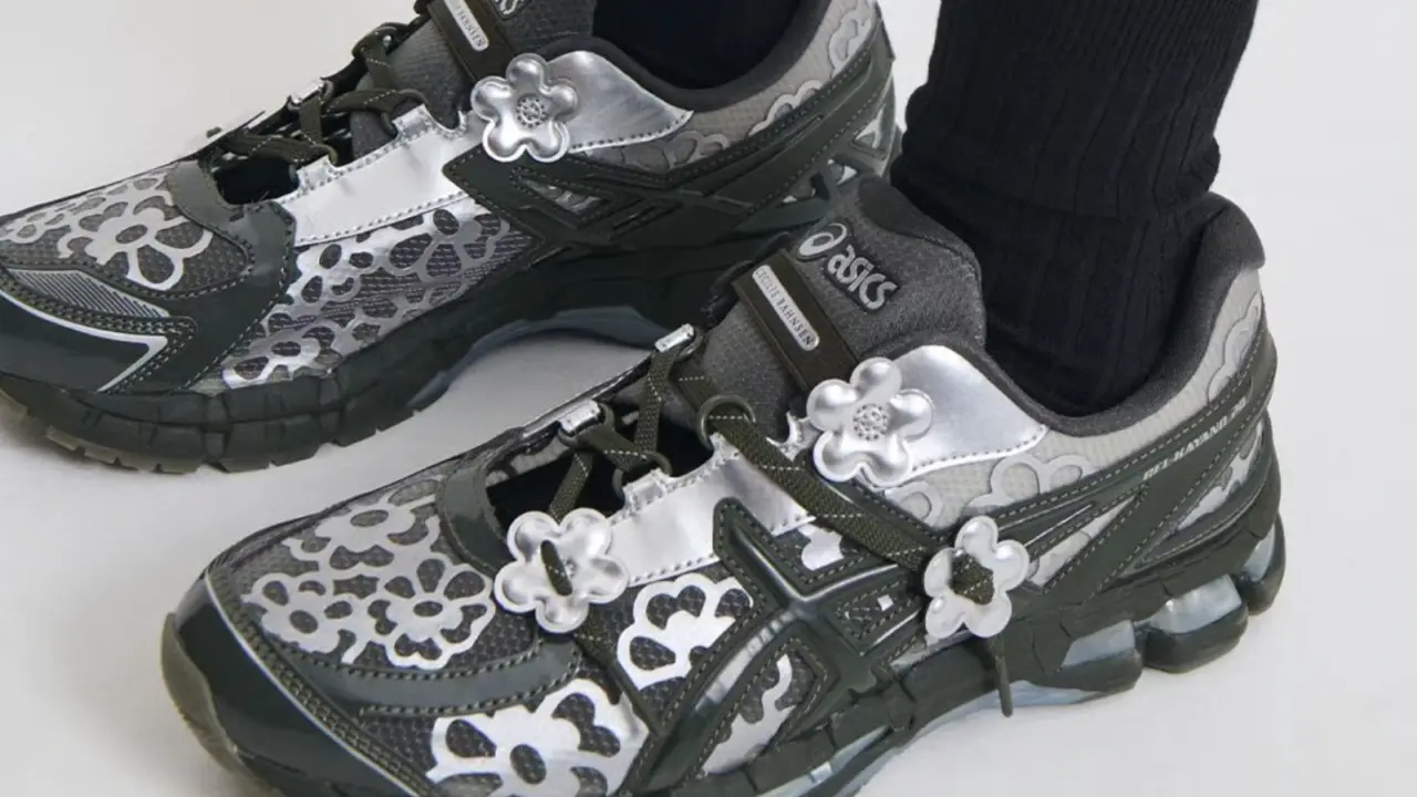 Hinh anh 1: Cecilie Bahnsen x ASICS GEL-TERRAIN 2025, giay the thao cao cap nu tinh