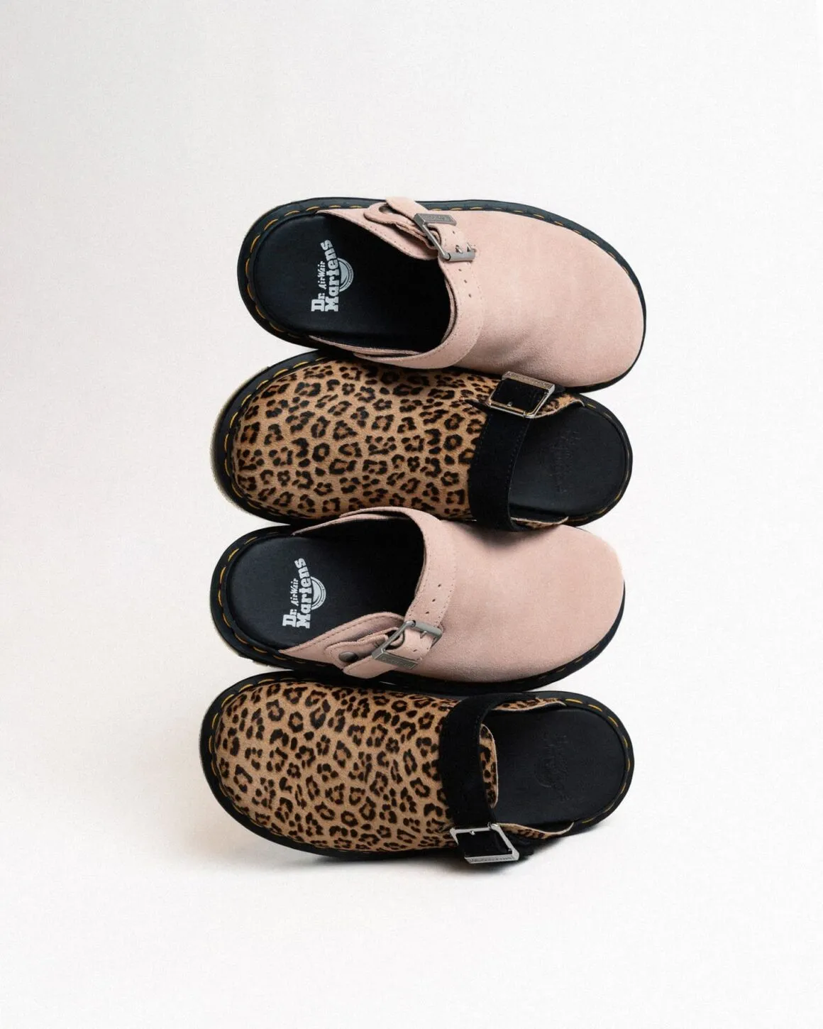 Hinh anh 6: Top nhung mau sneaker co hoa tiet da dong vat noi bat nhat