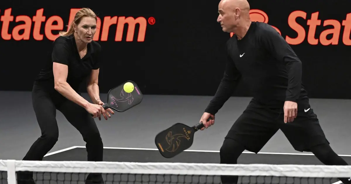 Hành Trình 70 Năm JOOLA: Từ Bóng Bàn Đức Nhỏ Bé Đến "Vua Vợt" Pickleball Toàn Cầu!
