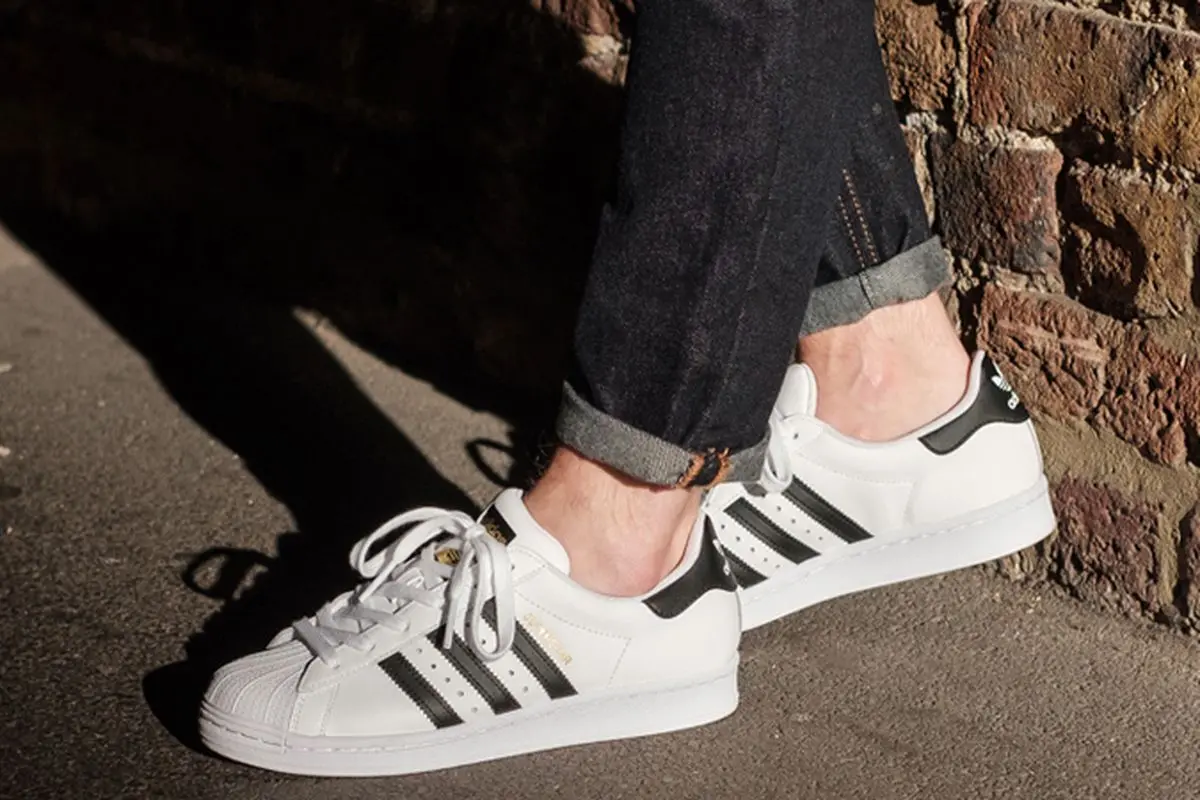 10 đôi giày sneakers biểu tượng nhất mọi thời đại tính đến 2025