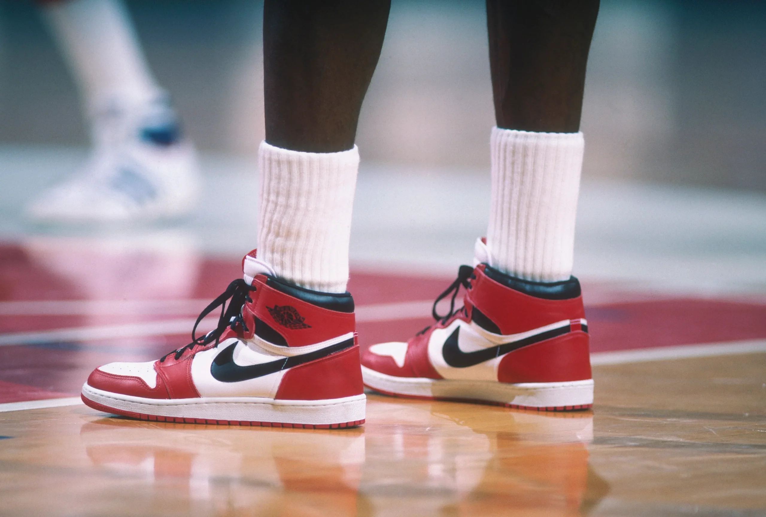10 đôi giày sneakers biểu tượng nhất mọi thời đại tính đến 2025