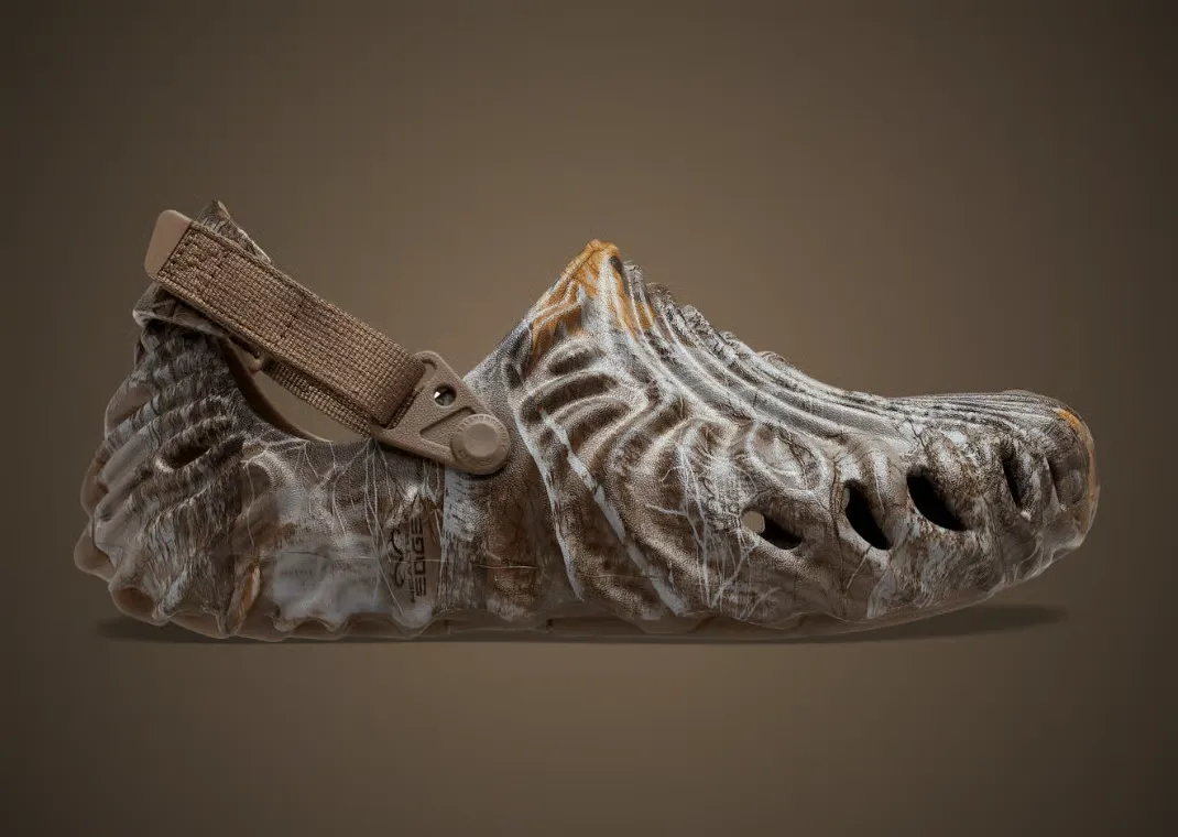 Review chi tiết Crocs Pollex Clogs "Realtree Camo"