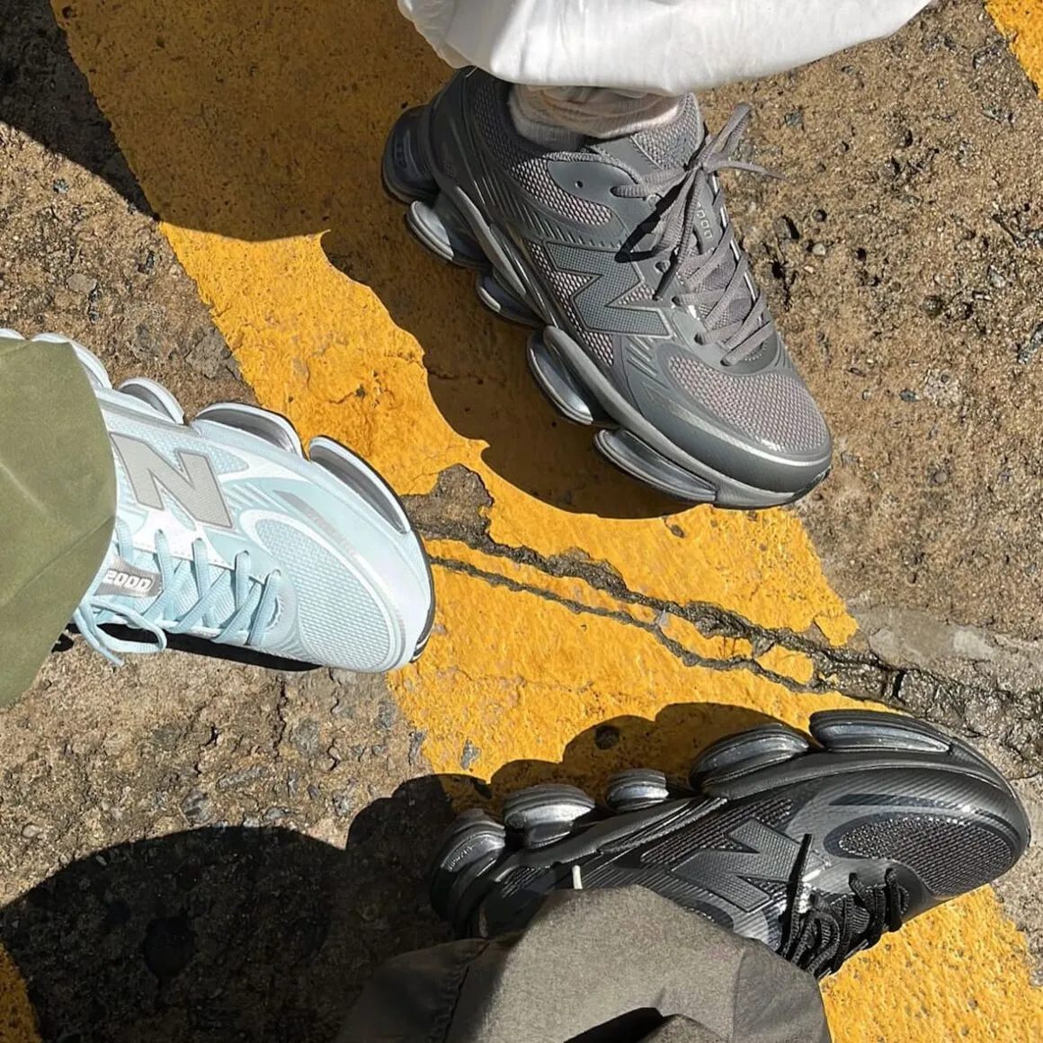 Hinh anh 4: Review chi tiet mau giay Tech runner: New Balance 2000 ABZORB