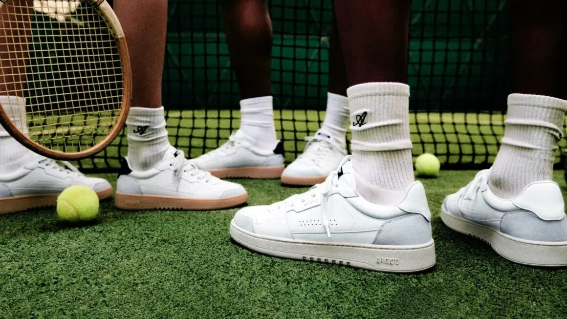 Xu hướng giày sneaker 2025: Những đôi giày nên có trong năm (Phần 1)