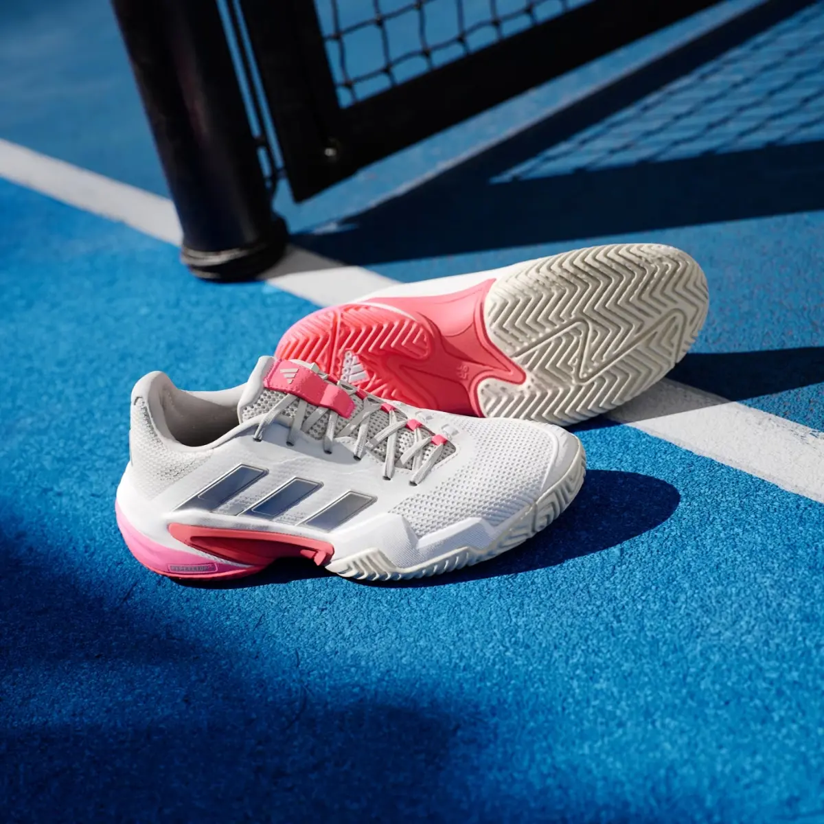 Adidas Barricade 13: Bền chắc vượt trội, kiểm soát tuyệt đối mọi sân đấu