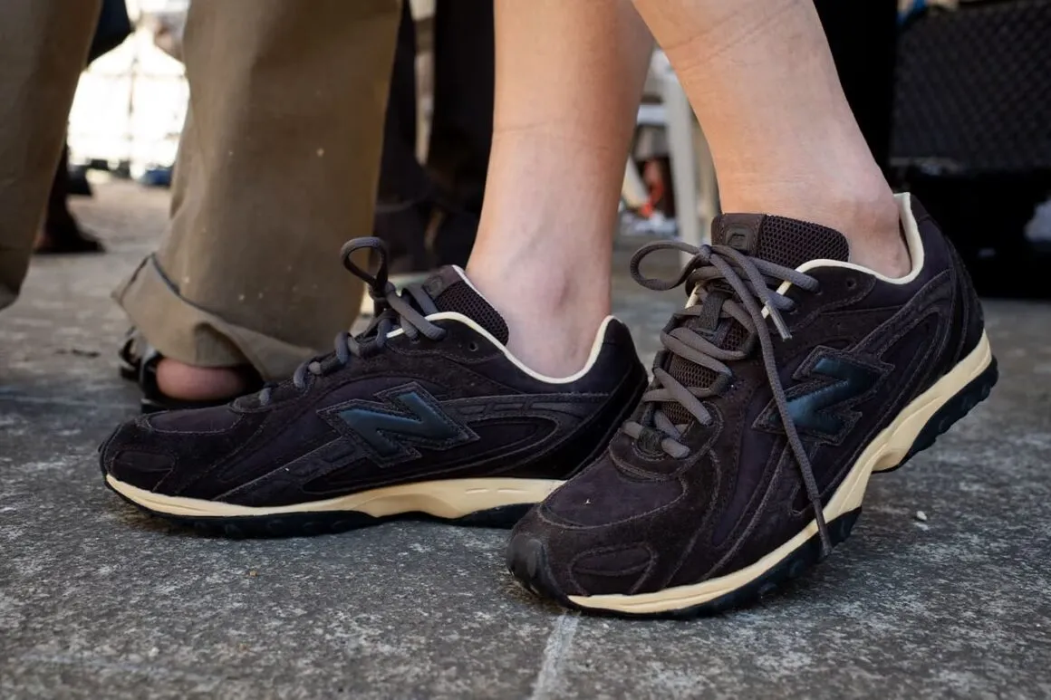 New Balance 204L – Tân binh retro-tech khuấy đảo toàn cầu