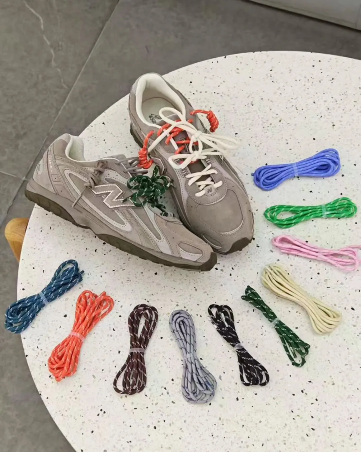 New Balance 204L – Tân binh retro-tech khuấy đảo toàn cầu