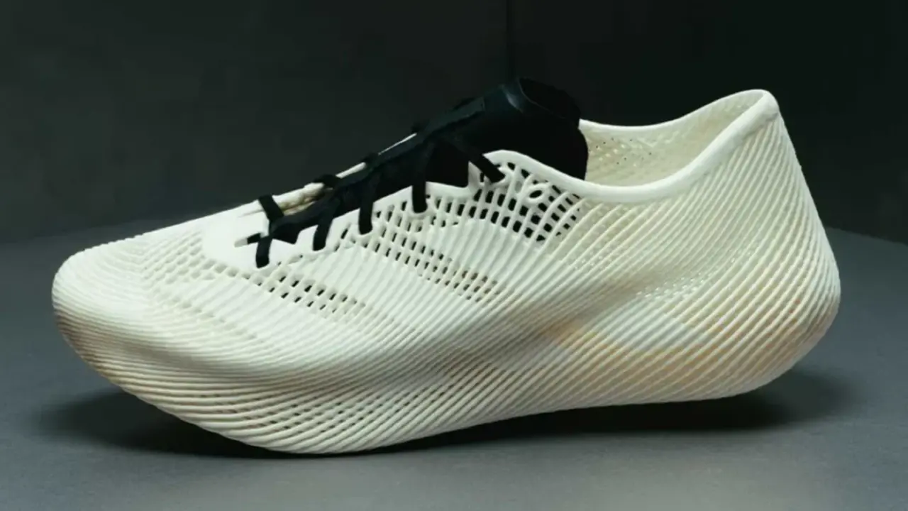 Đằng sau thiết kế adidas Climacool 24 có gì?
