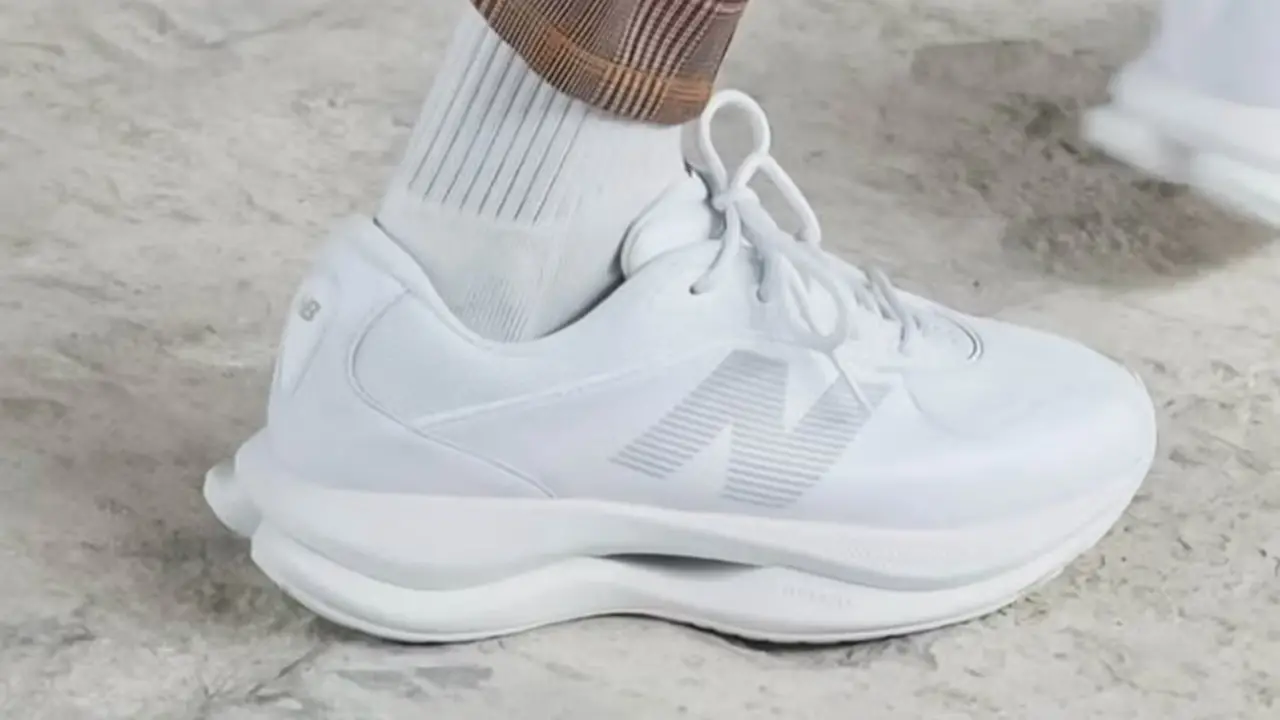 Hinh anh 6: Hinh anh show dien Paris Fashion Week Men SS26 voi bo suu tap sneaker noi bat Hinh anh 6: Hinh anh show dien Paris Fashion Week Men SS26 voi bo suu tap sneaker noi bat