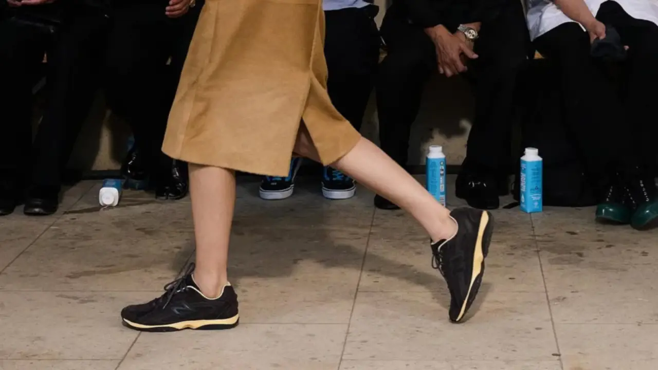 Hinh anh 7: Hinh anh show dien Paris Fashion Week Men SS26 voi bo suu tap sneaker noi bat Hinh anh 7: Hinh anh show dien Paris Fashion Week Men SS26 voi bo suu tap sneaker noi bat