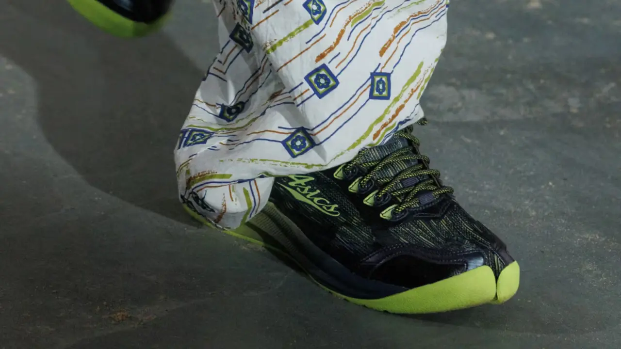 Hinh anh 8: Hinh anh show dien Paris Fashion Week Men SS26 voi bo suu tap sneaker noi bat Hinh anh 8: Hinh anh show dien Paris Fashion Week Men SS26 voi bo suu tap sneaker noi bat