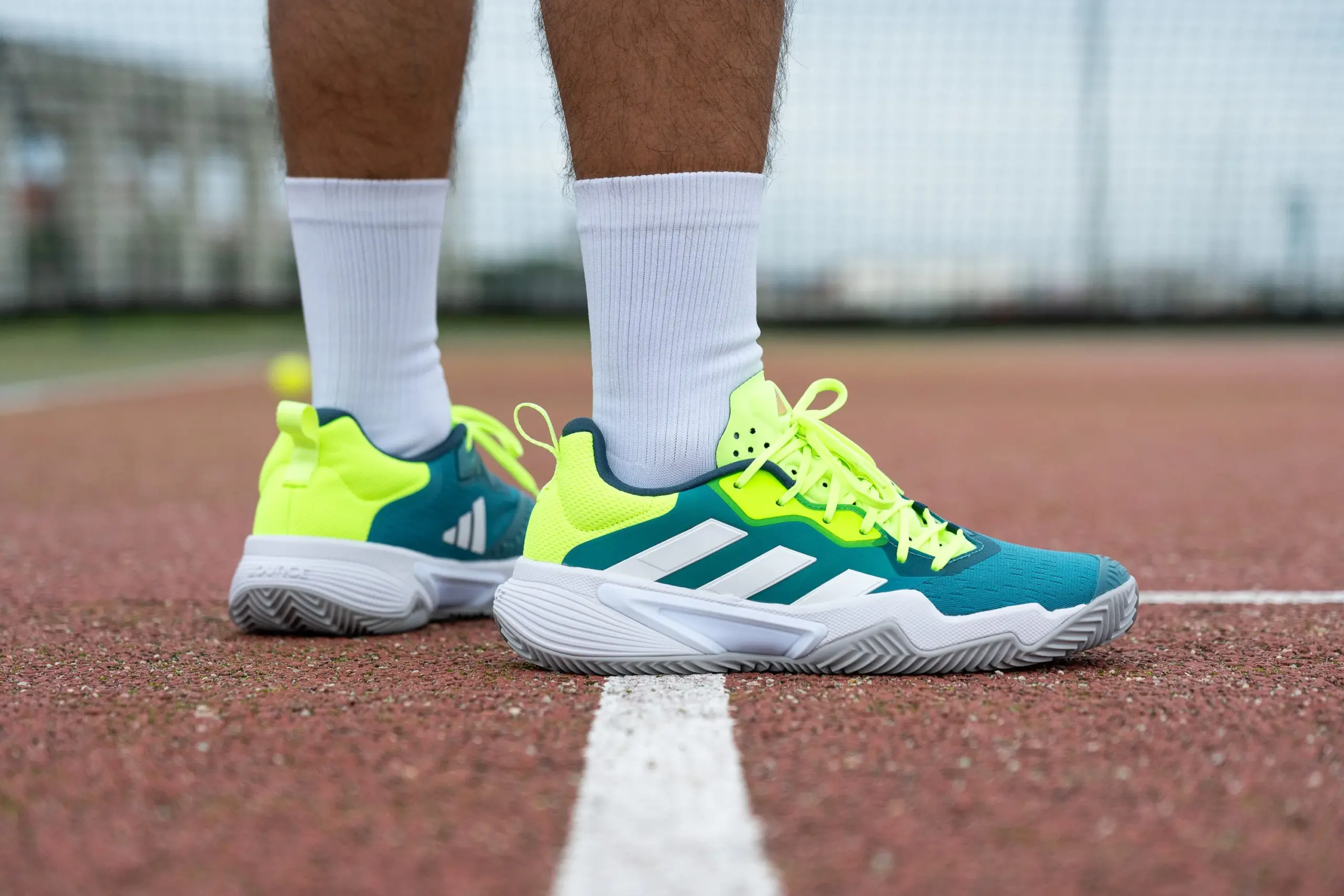 Adidas Barricade 13: Bền chắc vượt trội, kiểm soát tuyệt đối mọi sân đấu