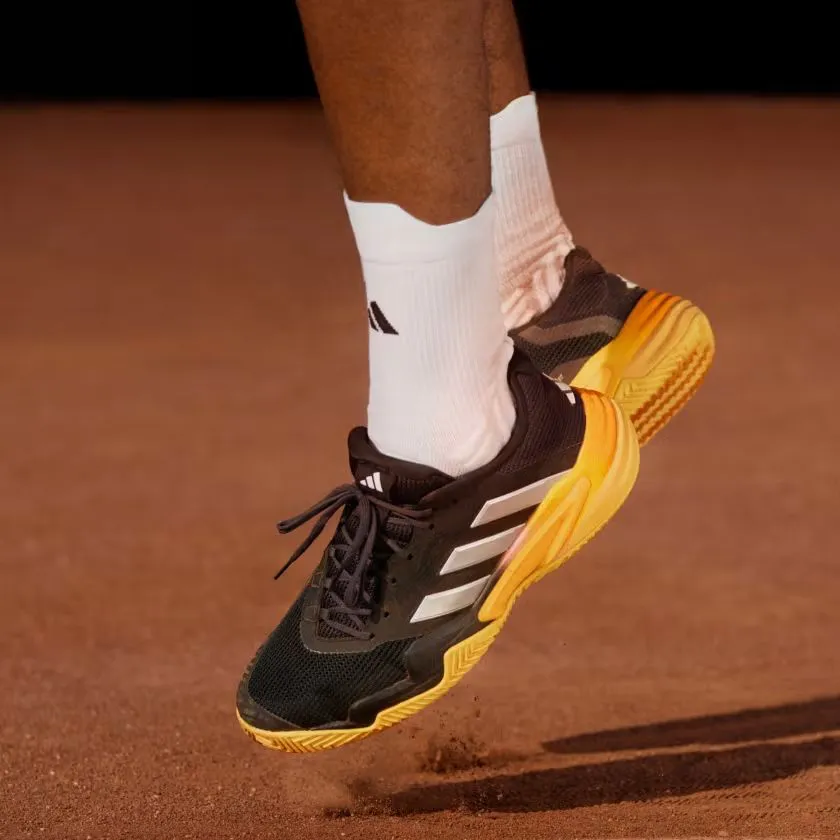 Adidas Barricade 13: Bền chắc vượt trội, kiểm soát tuyệt đối mọi sân đấu