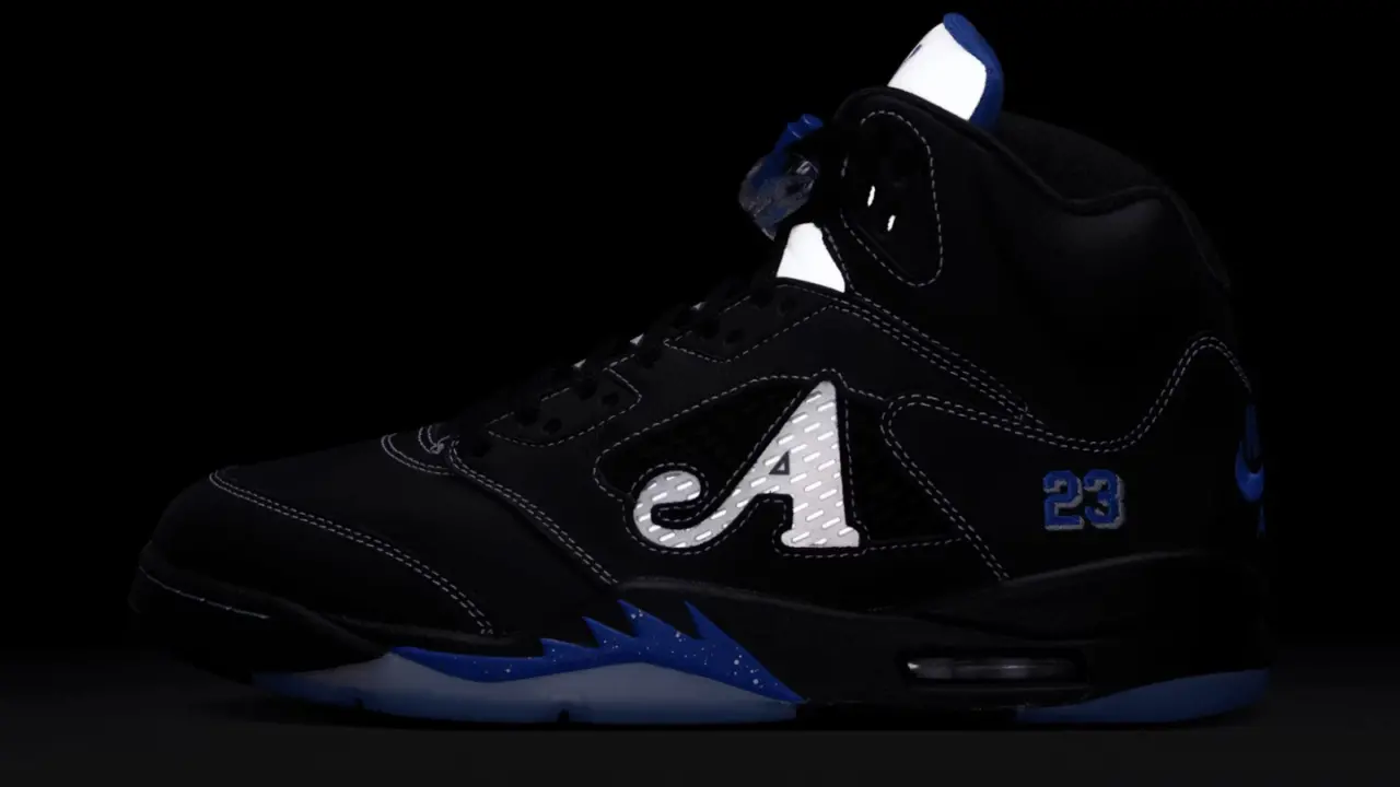 Hinh anh 5: Awake NY x Air Jordan 5 Retro voi thiet ke doc dao, gom hai phoi mau noi bat Bubblegum Pink va Black Racer Blue. Hinh anh 5: Awake NY x Air Jordan 5 Retro voi thiet ke doc dao, gom hai phoi mau noi bat Bubblegum Pink va Black Racer Blue.