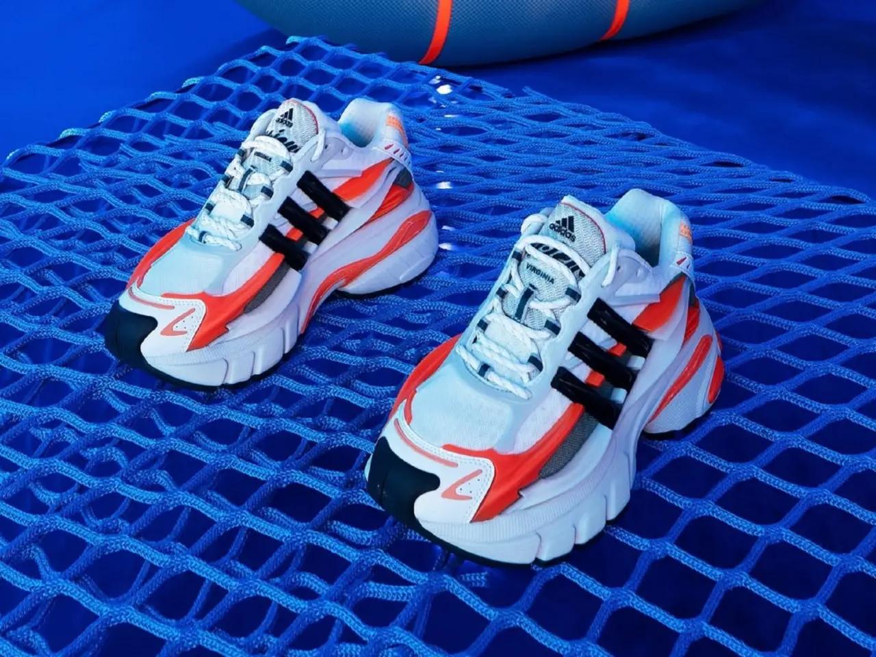 Adidas và Pharrell sắp tung thêm nhiều phiên bản Virginia Adistar Jellyfish Adidas và Pharrell sắp tung thêm nhiều phiên bản Virginia Adistar Jellyfish