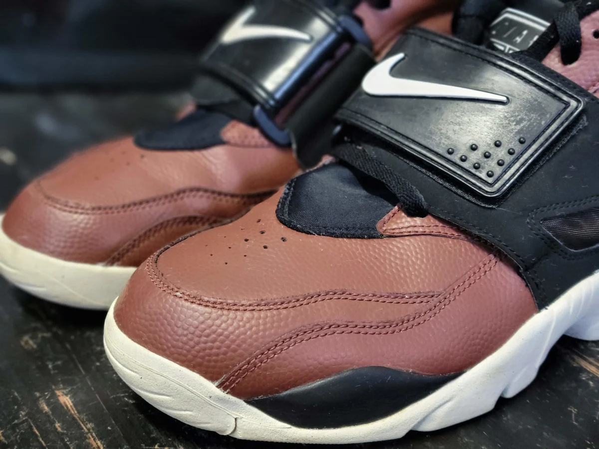 Diamond Turf ’93: Biểu tượng Nike chứng minh giá trị thật sự Diamond Turf ’93: Biểu tượng Nike chứng minh giá trị thật sự