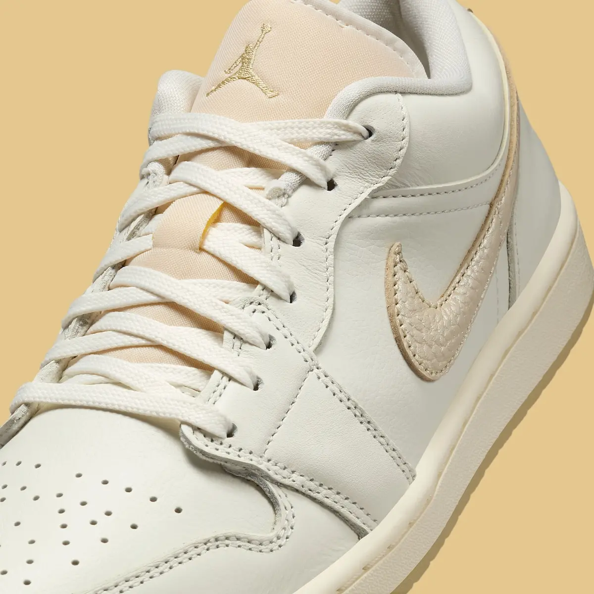 Jordan Brand mang đến diện mạo cao cấp với Air Jordan 1 ‘Metallic Team Gold