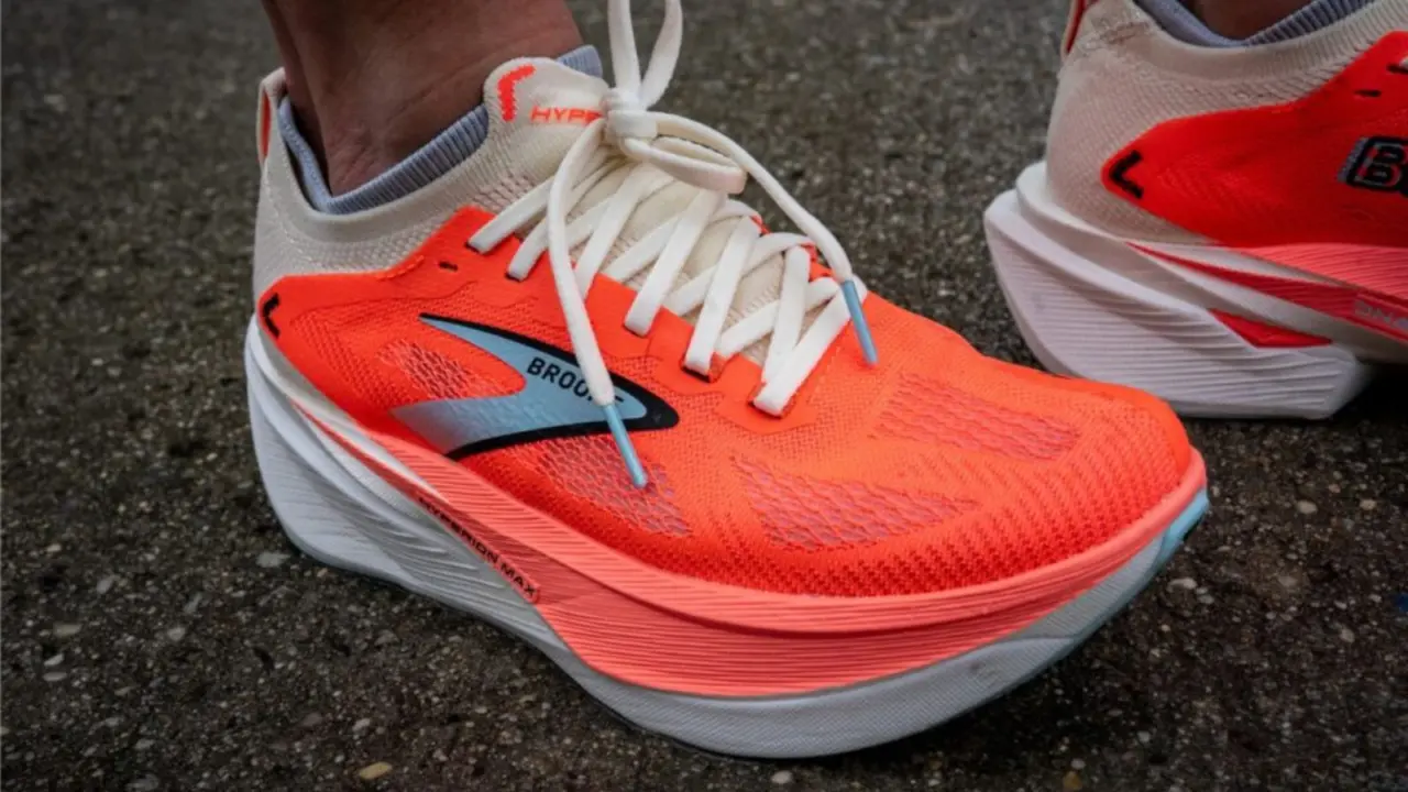 Brooks Hyperion Max 3 Review - Siêu trainer mới cho marathon và tập luyện hàng ngày