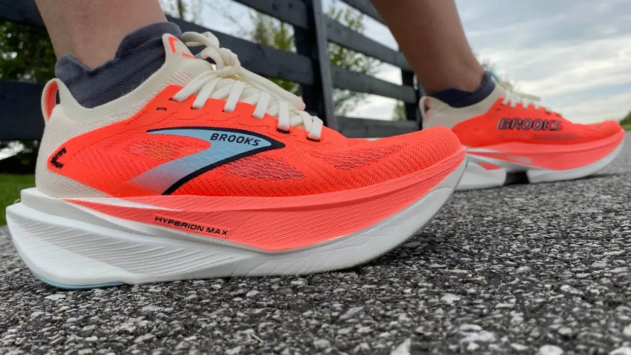 Brooks Hyperion Max 3 Review - Siêu trainer mới cho marathon và tập luyện hàng ngày