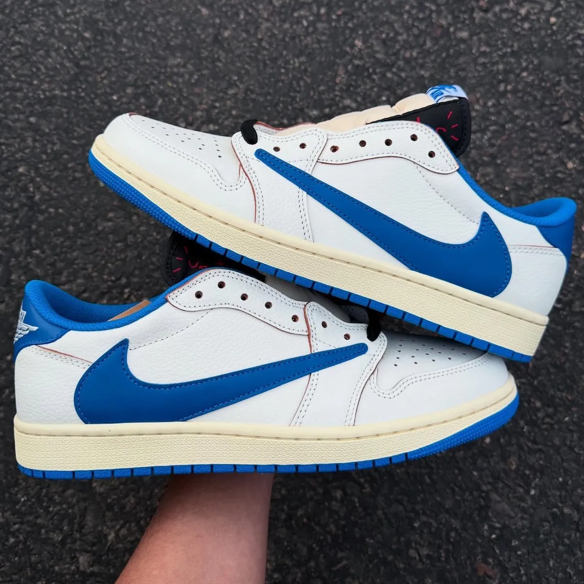 Travis Scott x Fragment x Air Jordan 1 Low OG “Military Blue” ra mắt vào tháng 9 năm 2025