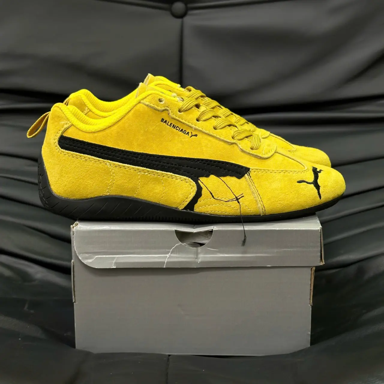 Hinh anh 4: Doi giay Balenciaga x PUMA Speedcat voi thiet ke doc dao va pha cach