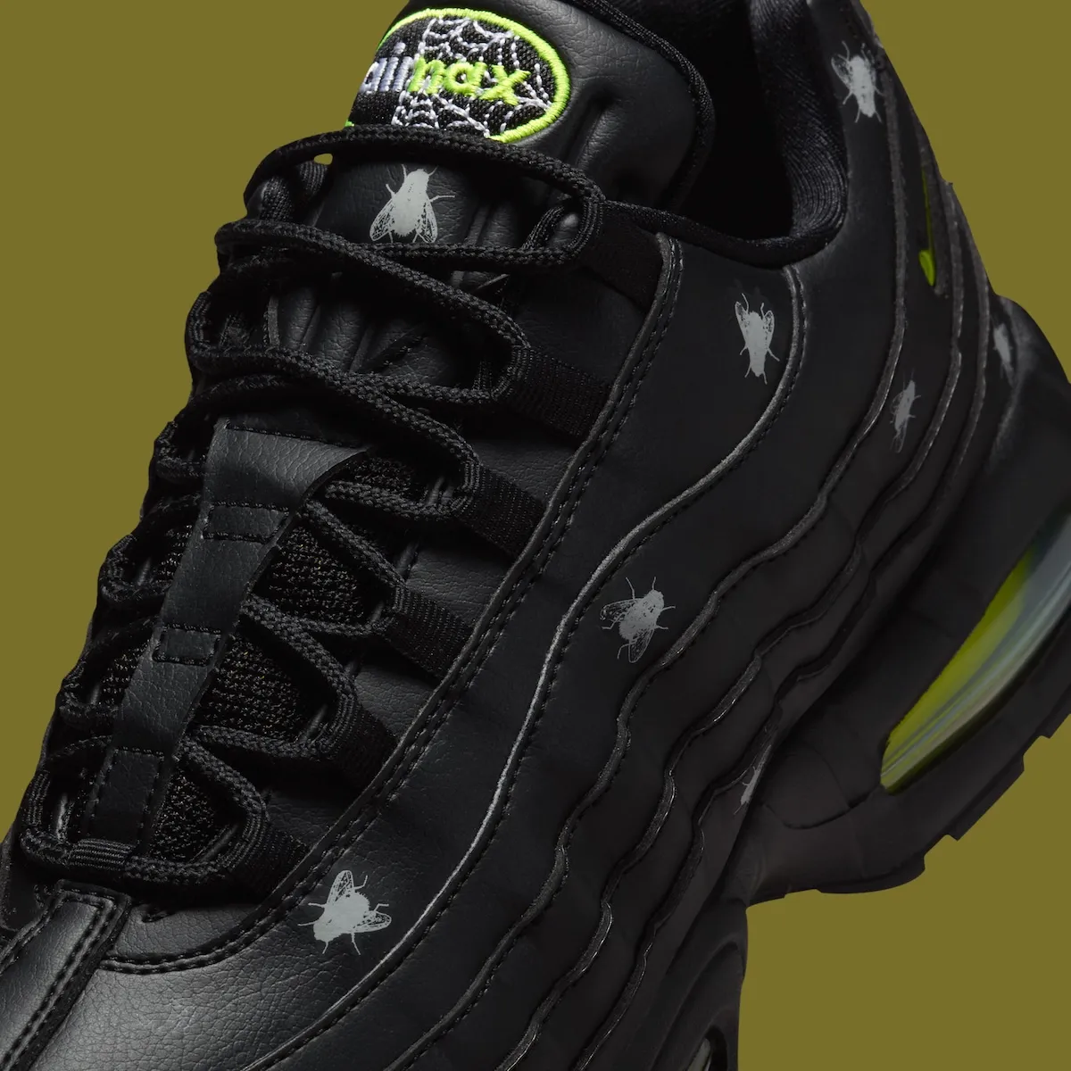 Hinh anh 6: Nike Air Max 95 va Air Force 1 Houseflies - Bo suu tap Halloween 2025 voi chi tiet ruoi am anh va thiet ke doc dao.