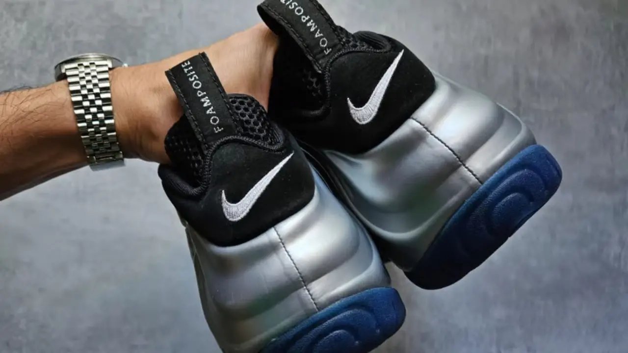 Hinh anh 5: Hinh anh Nike Air Foamposite Pro 25th Anniversary mau hiem voi thiet ke bac anh kim va chi tiet ky niem doc quyen.