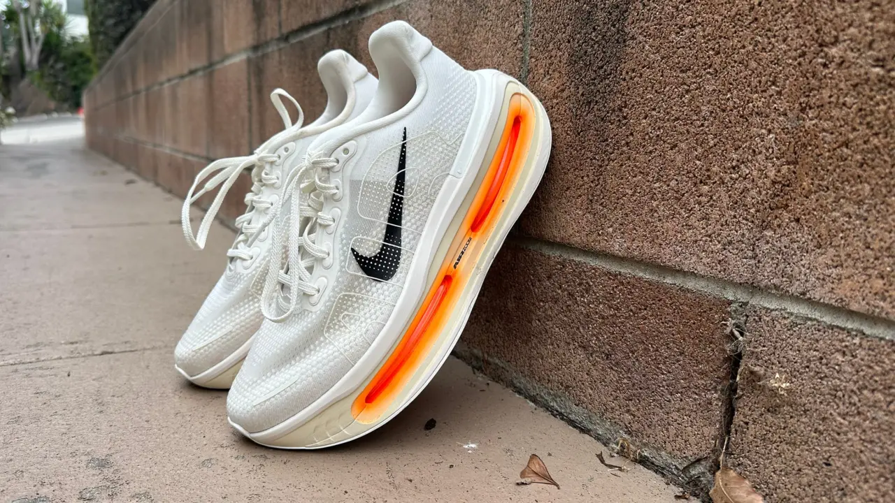 Giày Nike Vomero Premium: Bước tiến mới trong nghệ thuật đệm êm Giày Nike Vomero Premium: Bước tiến mới trong nghệ thuật đệm êm