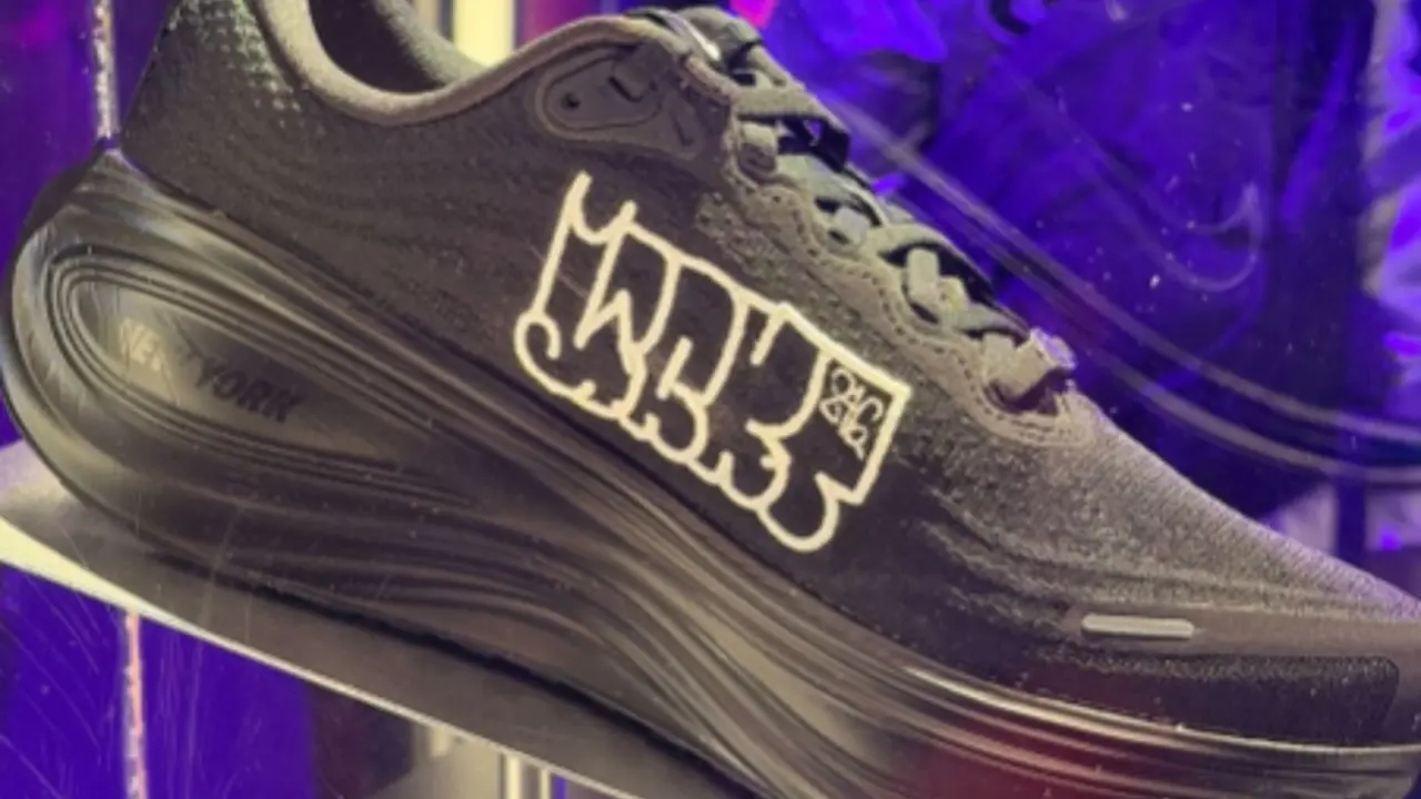 Hinh anh 5: HOMERUN x Nike Air Force 1 va Vomero Plus moi trong bo suu tap triple black