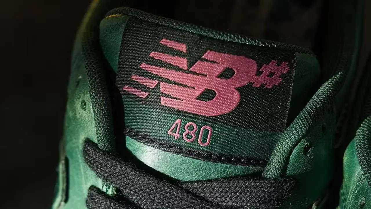Hinh anh 5: Hinh anh doi giay No-Comply x New Balance Numeric 480 voi thiet ke mau xanh la cay va cac chi tiet doc dao.