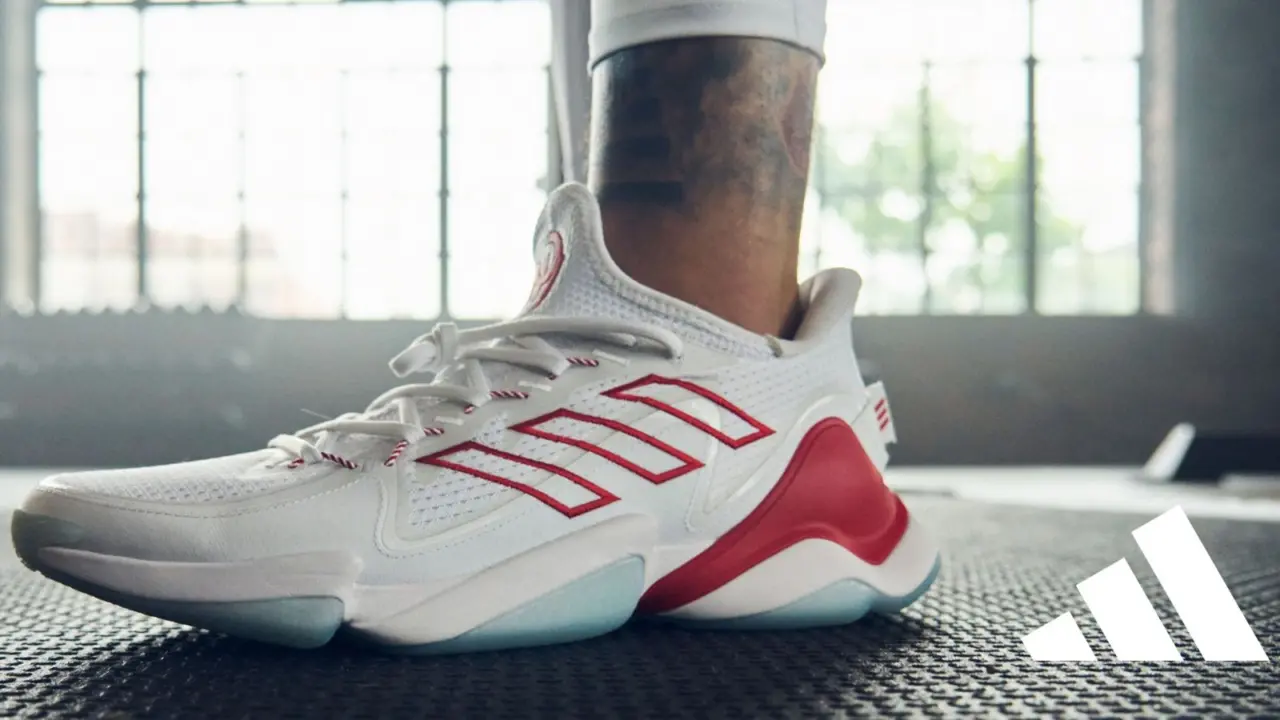 Hinh anh 4: Patrick Mahomes ky hop dong gia han voi adidas, mo rong dong san pham signature