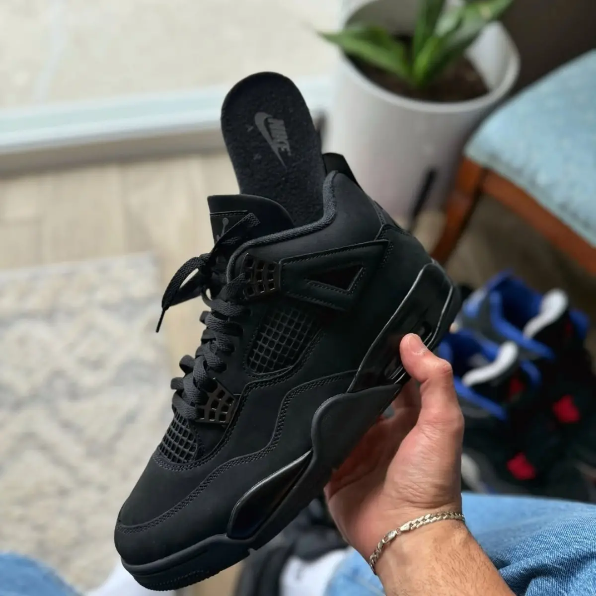 Hinh anh 1: Hinh anh cac mau sneaker noi bat mua le hoi 2025 nhu Air Jordan, Nike Dunk, New Balance va Hoka.