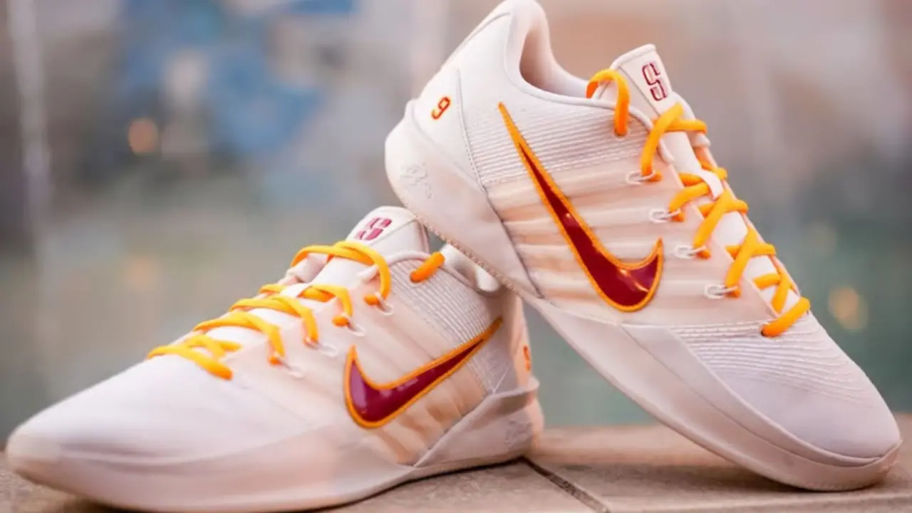 Hinh anh 1: Doi Nike Sabrina 3 PE doc quyen cho Jazzy Davidson voi mau sac USC