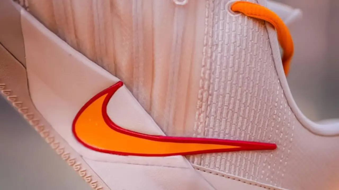 Hinh anh 3: Doi Nike Sabrina 3 PE doc quyen cho Jazzy Davidson voi mau sac USC