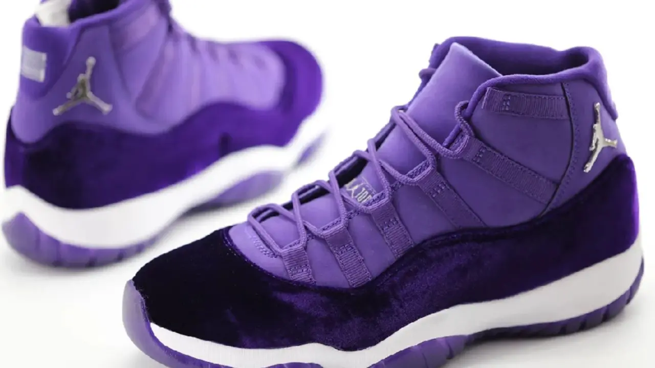 Hinh anh 3: Nick Young mang Air Jordan 11 tim va Air Jordan 20 Chutney trong tran dau Giang sinh 2013