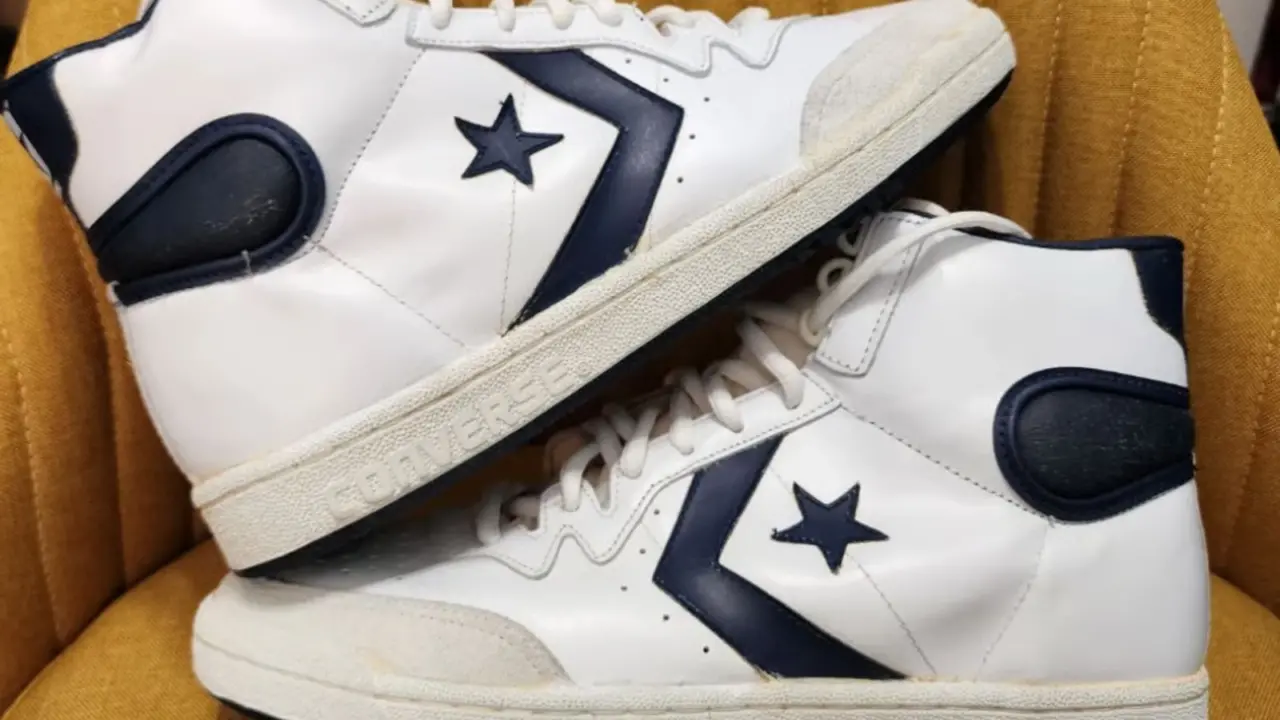 Hinh anh 3: Hinh anh Bernard King voi Converse Pro Star Hi trong ky luc 60 diem Giang sinh 1984