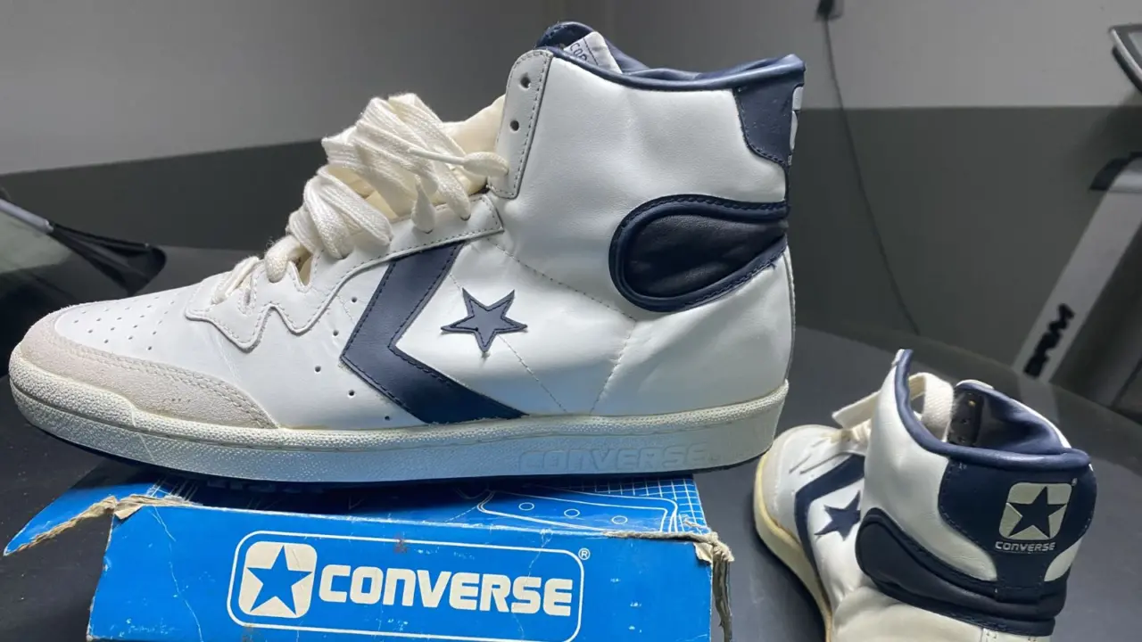 Hinh anh 2: Hinh anh Bernard King voi Converse Pro Star Hi trong ky luc 60 diem Giang sinh 1984