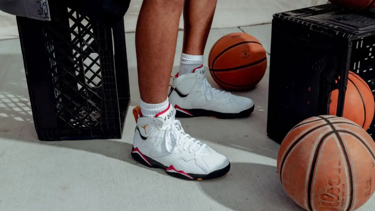 Hinh anh 6: Hinh anh Bernard King voi Converse Pro Star Hi trong ky luc 60 diem Giang sinh 1984