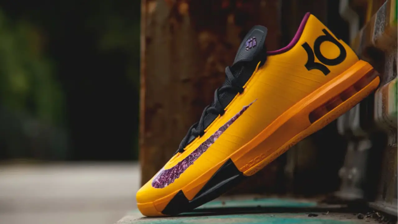 Hinh anh 6: Kevin Durant mang giay Nike KD 6, doi giay signature yeu thich cua anh.
